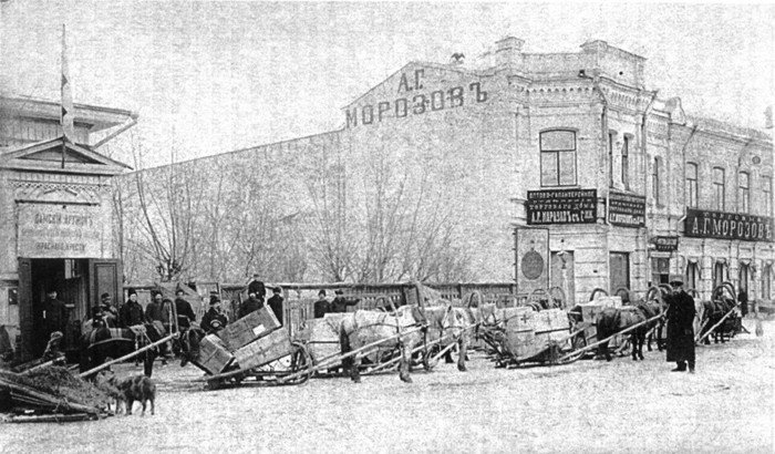 Отправка обоза с медикаментами на фронт из Барнаула (1915 г.