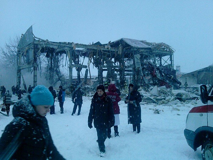 В Бийске взорвался торговый центр «Корзинка»