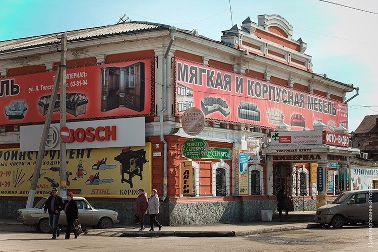 В Алтайском крае появился регламент по наружной рекламе на исторических зданиях