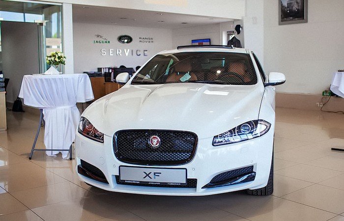 «Альбион-Моторс» стал дилером Jaguar в Барнауле