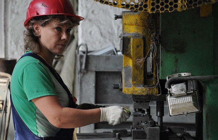 Российских бизнесменов заставят обновить оборудование на производствах