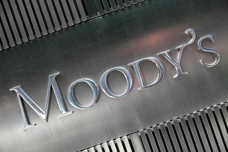 Агентство Moody’s понизило кредитные рейтинги «Россельхозбанка» и «Сбербанка»