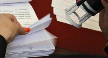 Российским компаниям хотят разрешить работать без печати