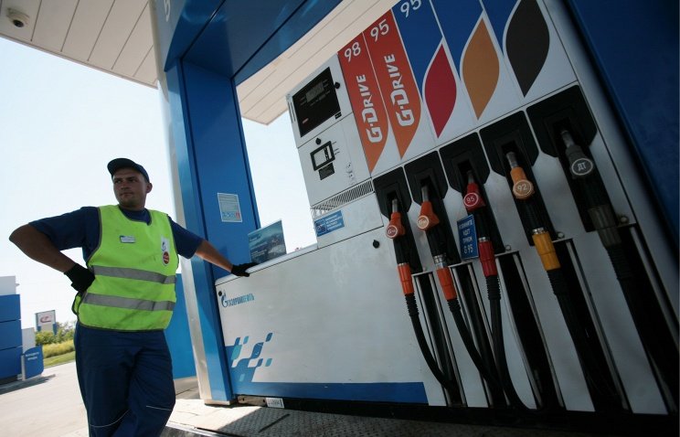 Госдума одобрила повышение акцизов на бензин и дизтопливо с 2015 года