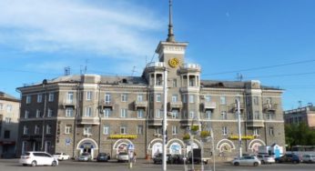 Гастроном в барнаульском «Доме под шпилем» могут перепрофилировать в четыре бутика