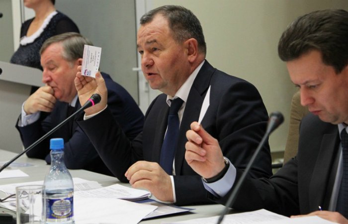 Алтайские «единороссы» избрали в свой политсовет редактора газеты, главврачей и нескольких директоров
