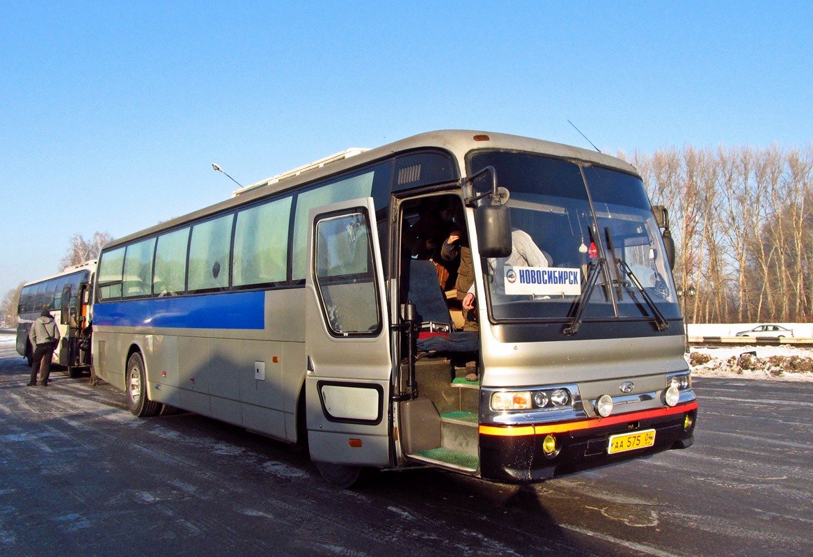 Автобусные перевозчики предлагают ездить в Новосибирск ночью