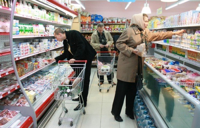 Крупные и малые торговые сети Алтайского края согласились сдерживать цены