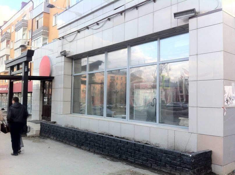 В Барнауле на месте ресторана «Планета суши» откроется фаст-фуд с шаурмой