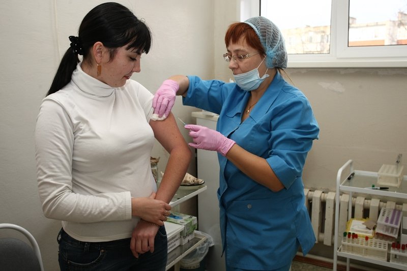 В Алтайском крае работодателей обязали вакцинировать от кори сотрудников моложе 35 лет