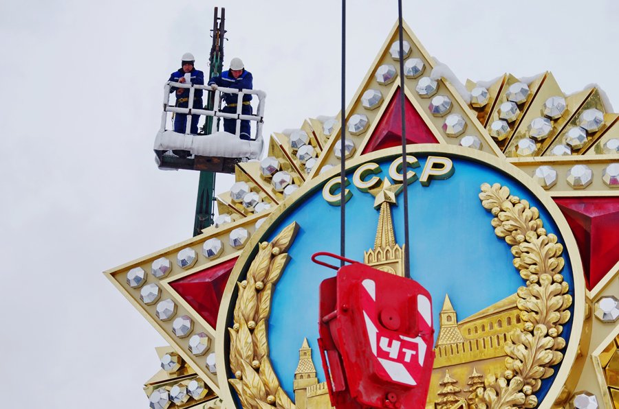 Мэрия Барнаула заплатит полмиллиона за восьмиметровый "Орден Победы"