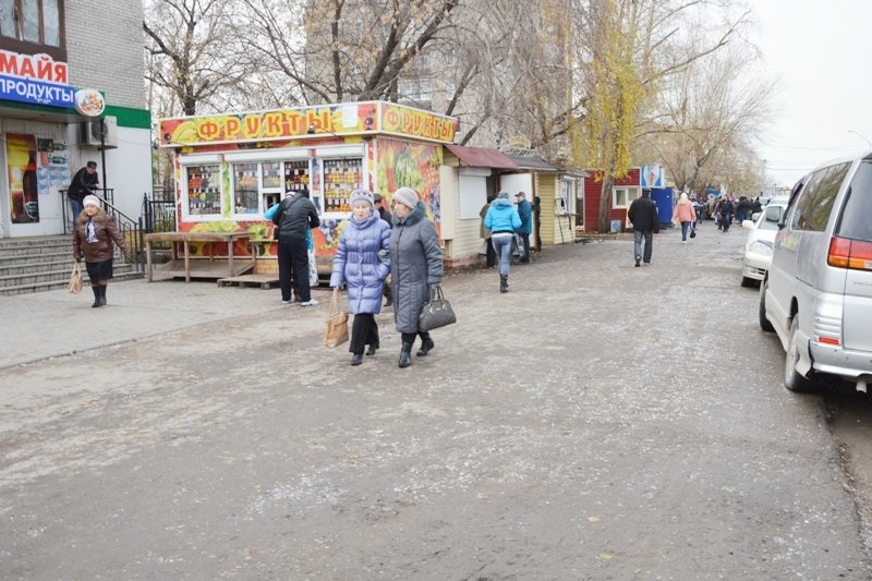 В Барнауле власти пообещали ежедневно препятствовать уличной торговле