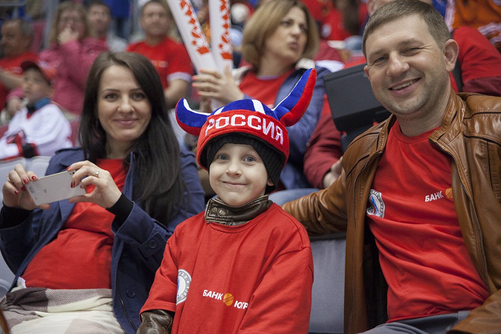 Банк "Югра" поддержал Всероссийский хоккейный фестиваль в Сочи