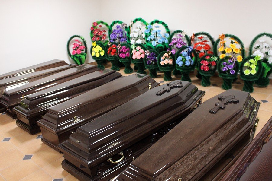 Кризис и смерть: как выживают в новых экономических условиях алтайские «похоронные» предприятия
