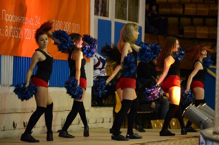 Танцы кончились: группа поддержки отказалась танцевать на играх ХК «Алтай» из-за долгов по оплате