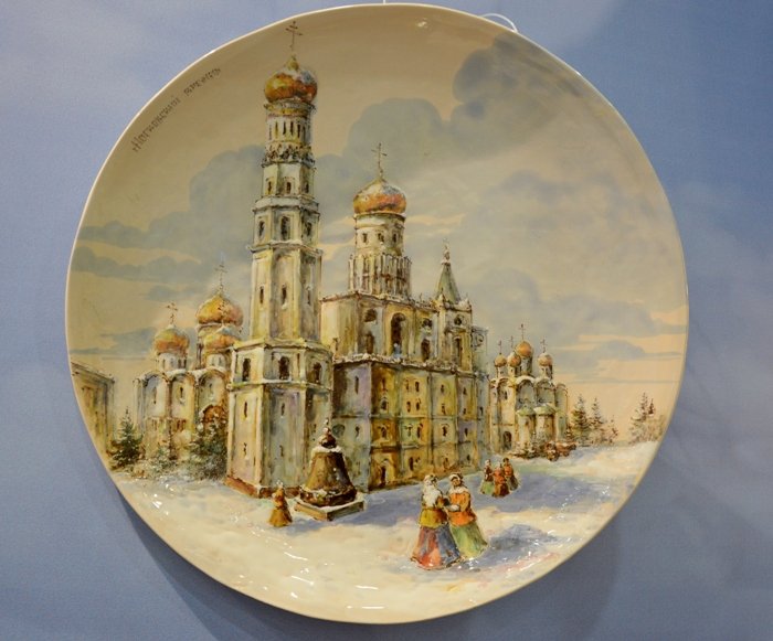 Кремль - московский, керамика - алтайская