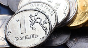 Курс доллара в банках Барнаула поднялся до 73 рублей, евро до 80 рублей