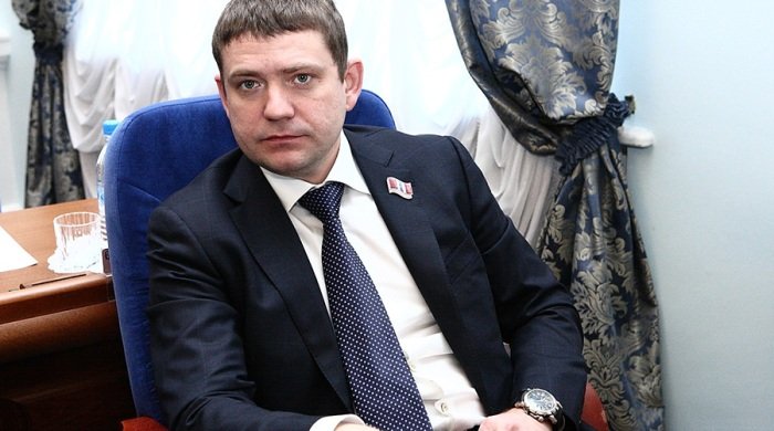 Барнаульский привет: омский депутат сложил полномочия по итогам расследования алтайских общественников