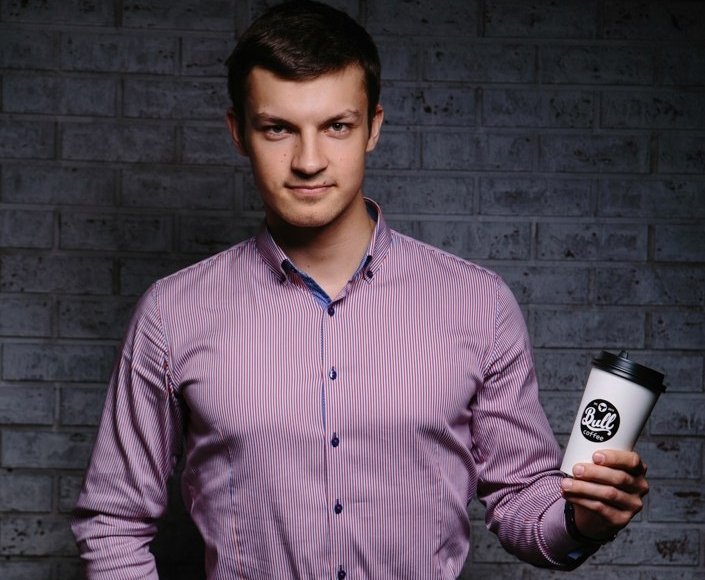 Один из самых молодых предпринимателей Барнаула открыл вторую мини-кофейню