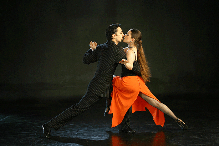 «Жизнь - это импровизация. Как в танго» - саратовский хирург открыл школу танцев в Белокурихе