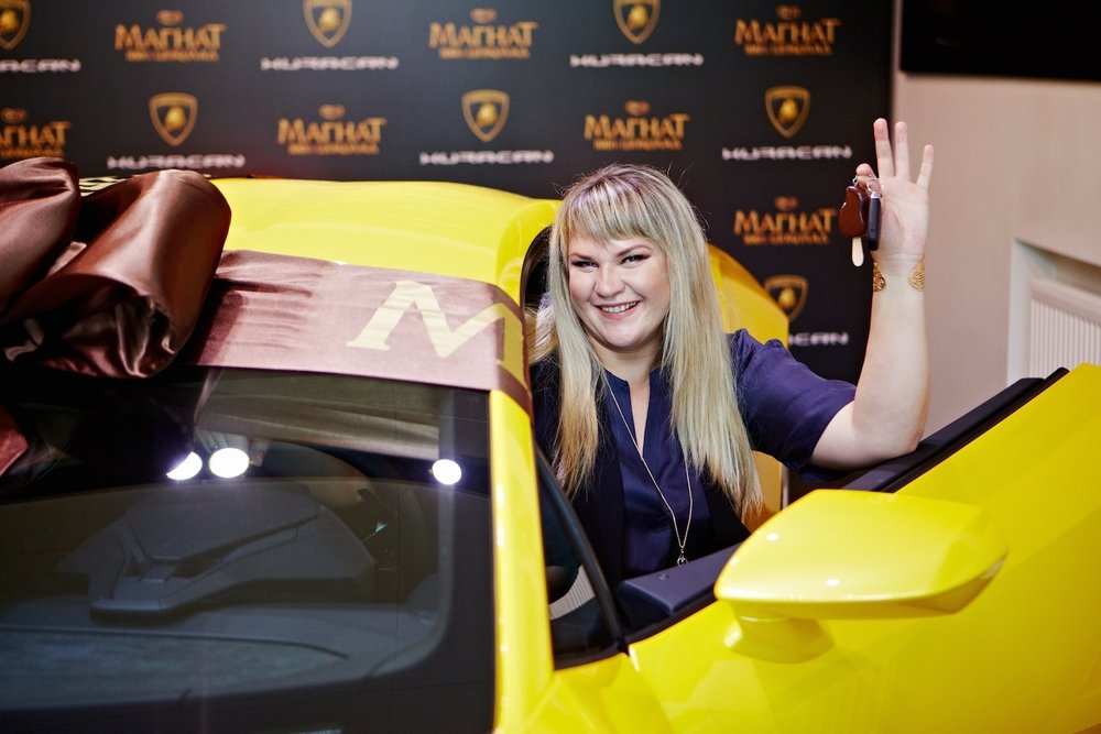 Сибирячка в конкурсе мороженого выиграла Lamborghini стоимостью 15 млн.руб.