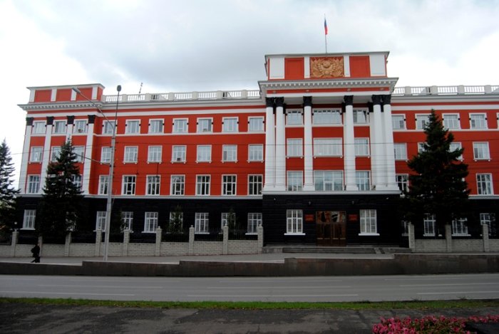 Денисовы не согласны с тем, что суд оставил их под стражей до декабря