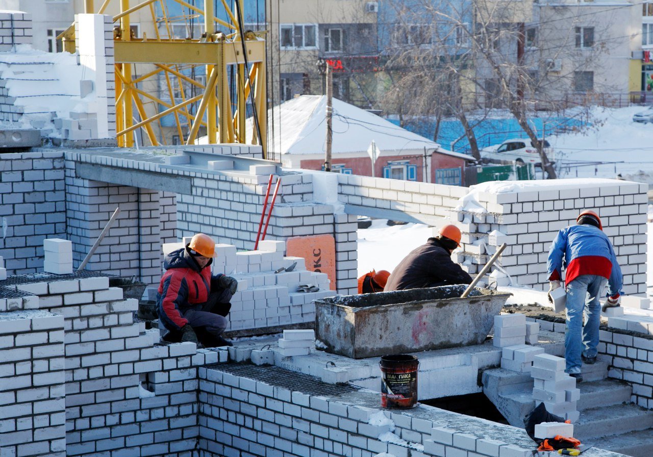 Зимние смр. Зимняя стройка. Строительство зимой. Малое строительство. Зимняя стройплощадка.