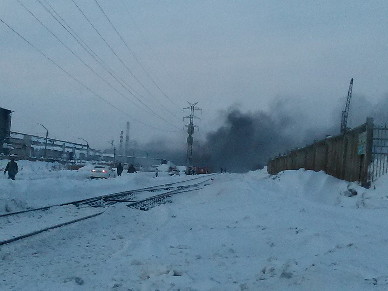 В Барнауле утром загорелось офисное здание