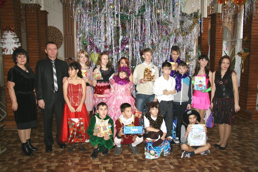 Сотрудники «Ростелекома» исполнили желания алтайских детей