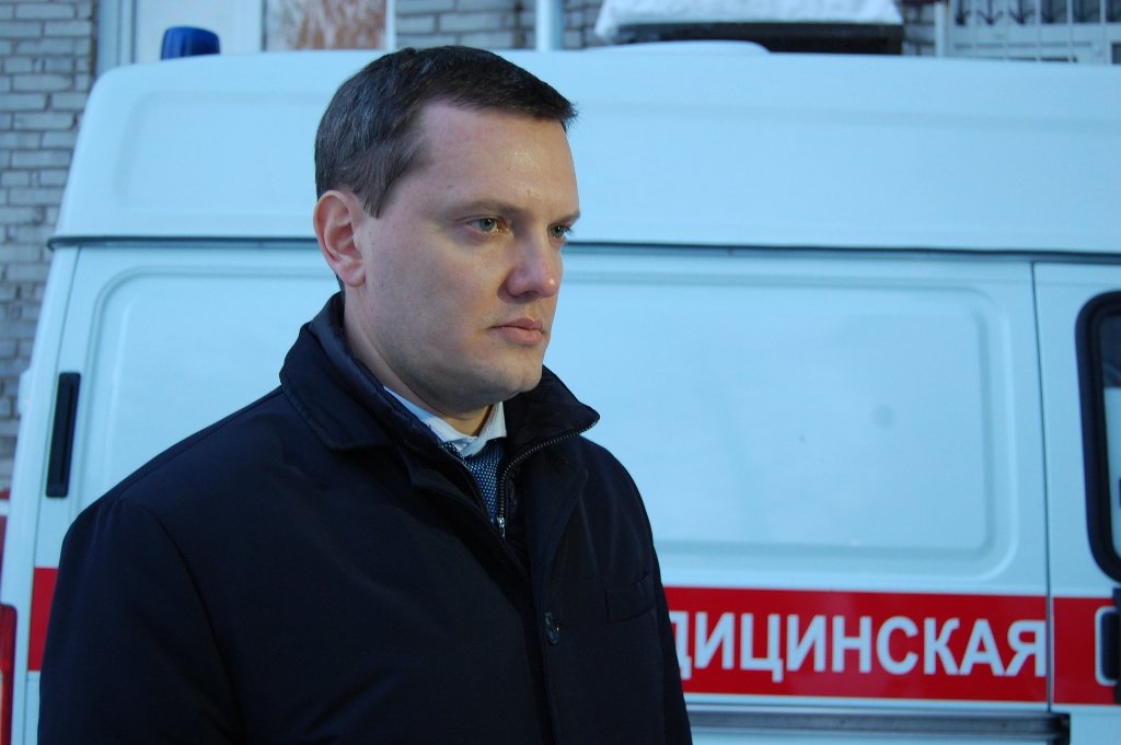 Депутат Бессарабов проехал на «скорой» по Барнаулу