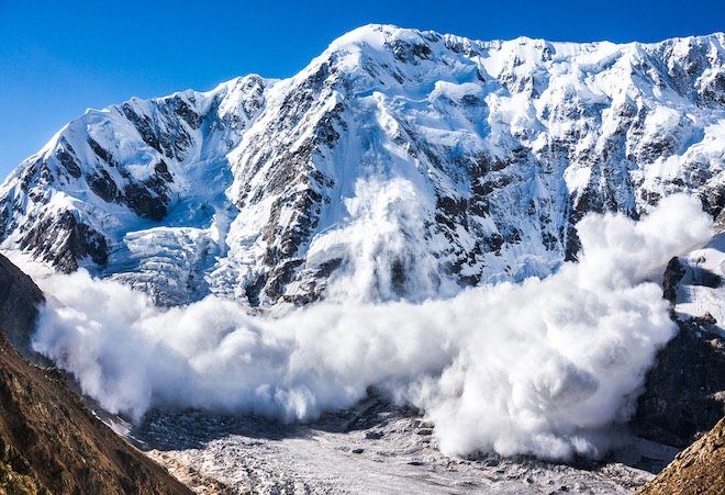 Опасность схода лавин на Чуйский тракт возросла из-за резкого потепления