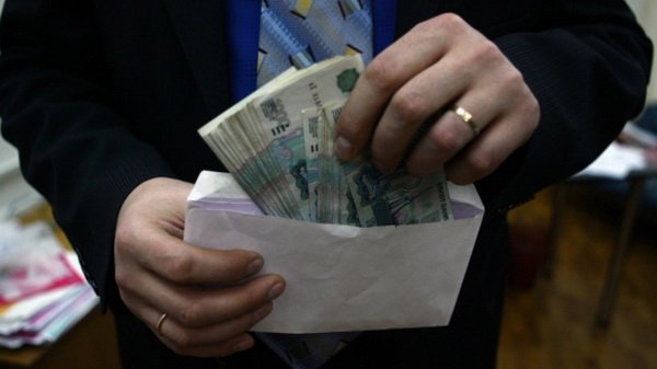 1,5 триллиона – столько недополучил российский бюджет из-за зарплат «в конвертах»