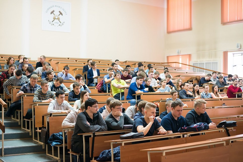 Алтай-Кокс проводит мероприятия по профессиональной ориентации студентов