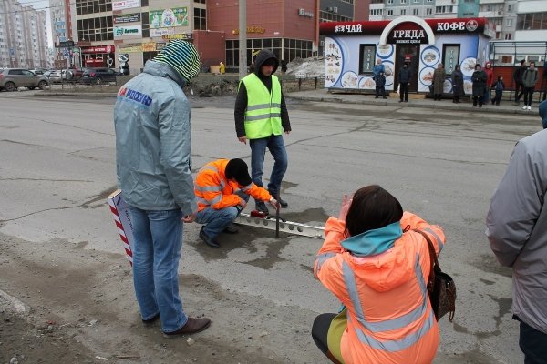 В Барнауле дороги ремонтируют по "Карте убитых дорог", составленной горожанами