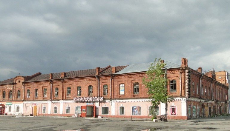 Назначена дата продажи универмага «Сухов с сыновьями», построенного в Барнауле в XIX веке
