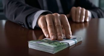 На Алтае взятка в 100 тысяч обошлась дорожнику в четыре миллиона и условный срок
