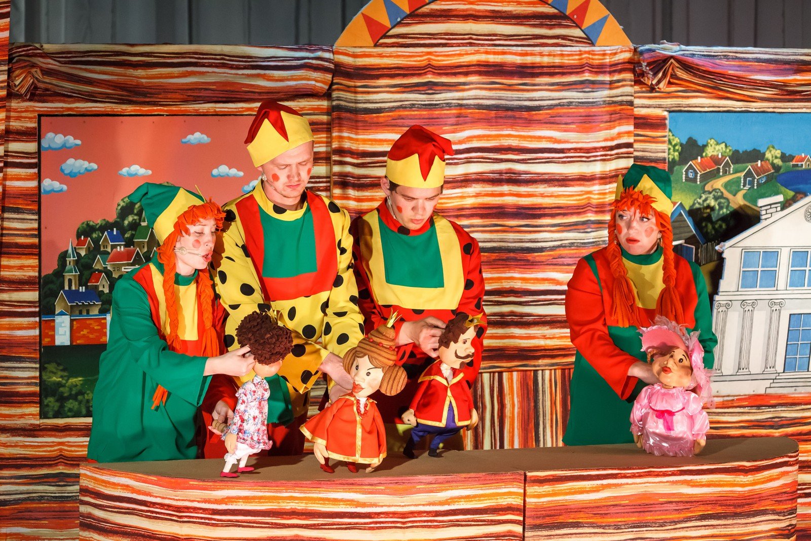 Алтай-Кокс поздравил детей города Заринска с праздником