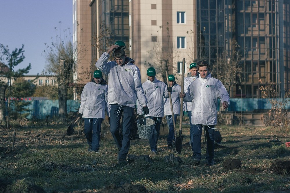 Экологический хайп: «Зеленая дружина» СГК украшает Рубцовск