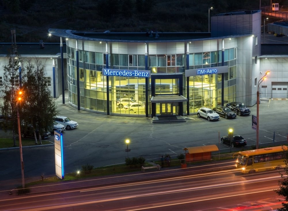 В Барнауле продают автосалон Mercedes-Benz