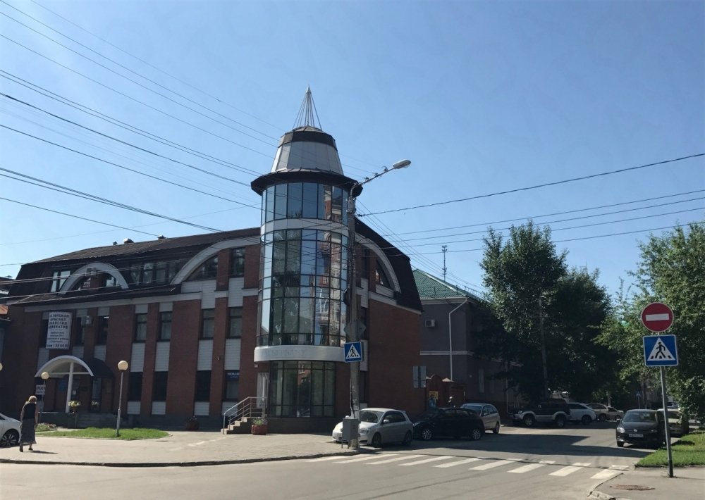 Бывший офис Сбербанка выставлен на продажу в Барнауле