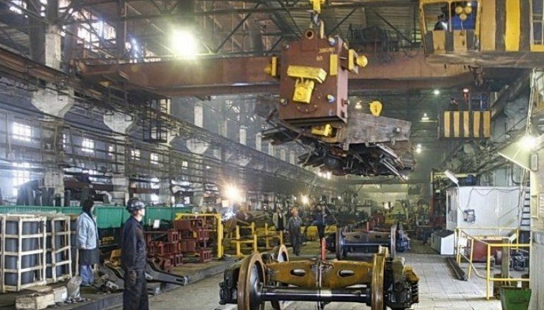 Вице-премьер Алтая сообщил о сокращении работников на производстве