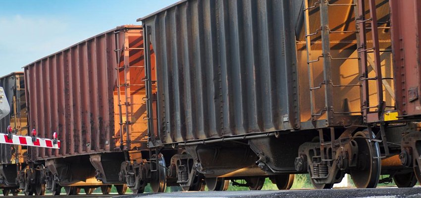 О росте перевозок экономических грузов заявляет алтайский филиал РЖД