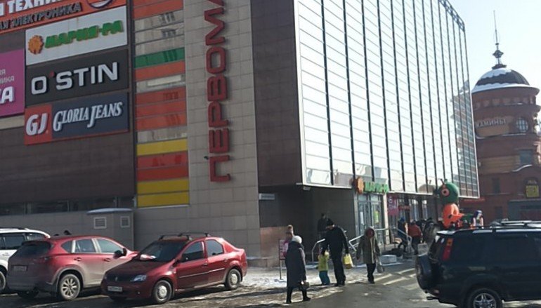 Барнаульский ТЦ "Первомайский" не был закрыт решением суда