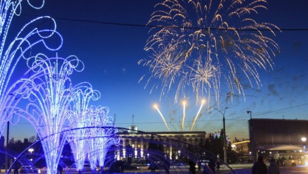 Где и во сколько смотреть праздничные салюты в Барнауле