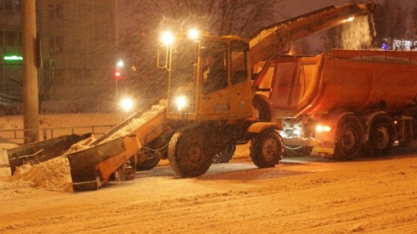 В Барнауле за сутки выпала половина месячной нормы снега