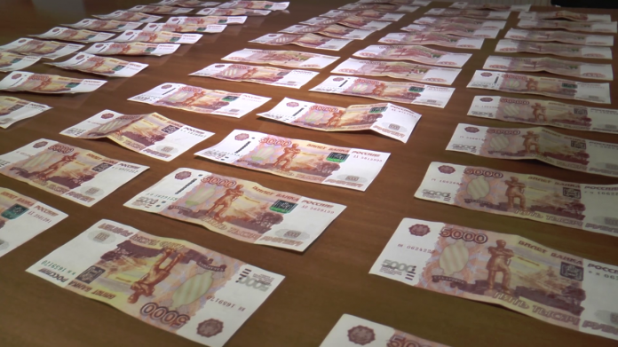 В Новосибирске возбуждено дело о нелегальном выводе в иностранные государства 1,3 млрд рублей