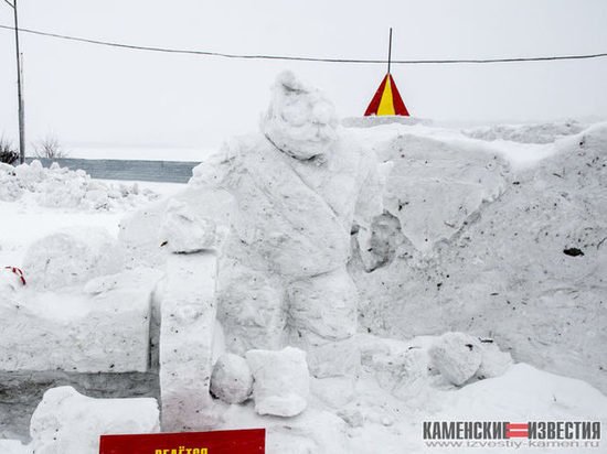 В Камне-на-Оби неизвестные разгромили снежный городок