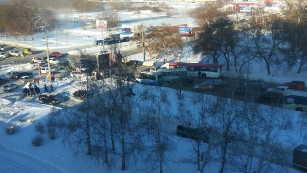 В Барнауле из-за аварии парализовало Павловский тракт