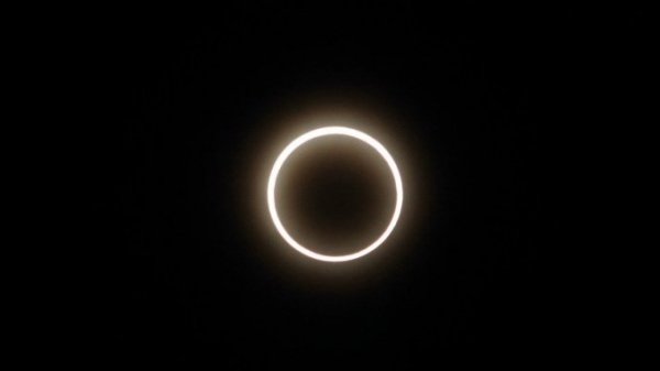 Кольцевое солнечное затмение: почему оно редкое и смогут ли его увидеть на Алтае