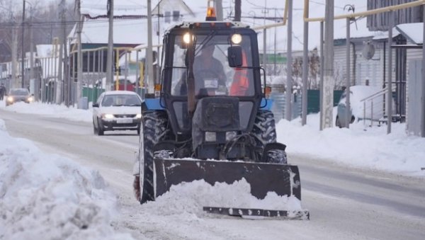 Сугробы и колеи нашла прокуратура, когда проверяла качество уборки снега в Барнауле